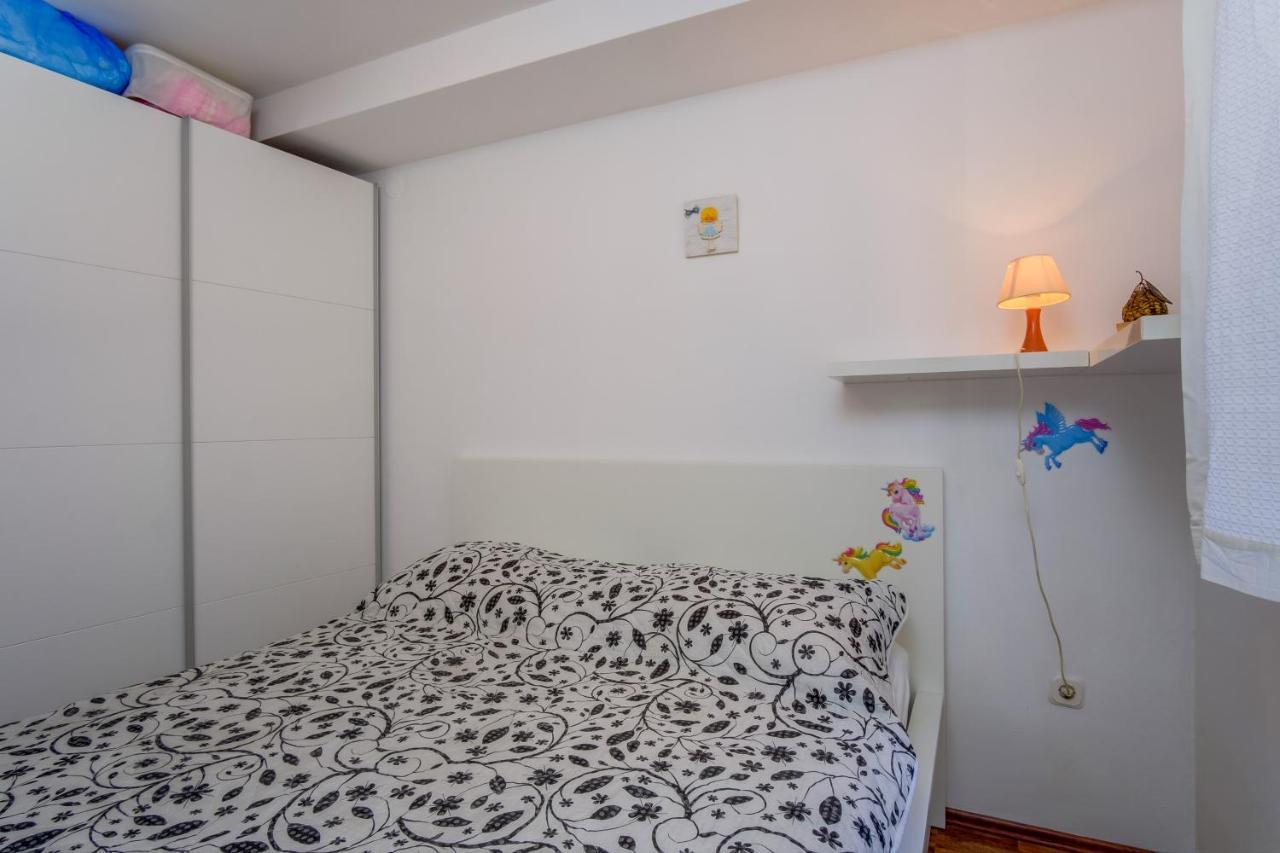 Apartman Natasa มาลีโลชินจ์ ภายนอก รูปภาพ