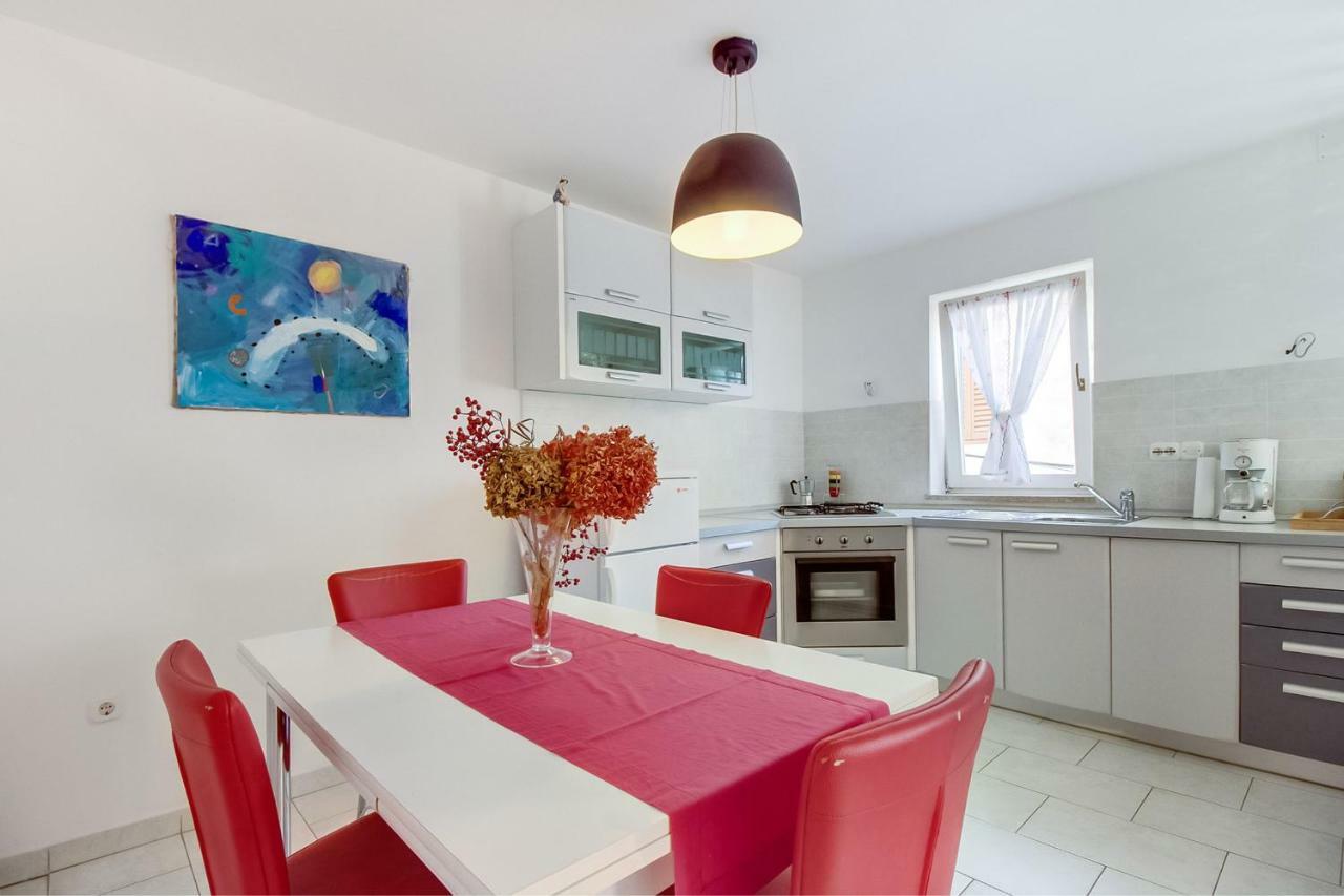 Apartman Natasa มาลีโลชินจ์ ภายนอก รูปภาพ